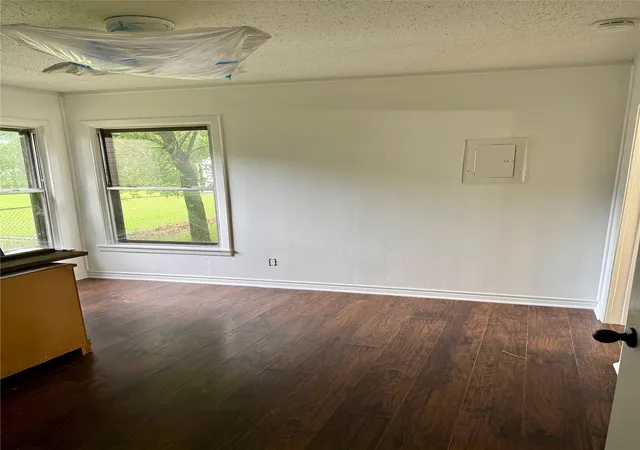 8th image of 1505 Lynn St, Bonham, TX 75418 | MLS# 21349044