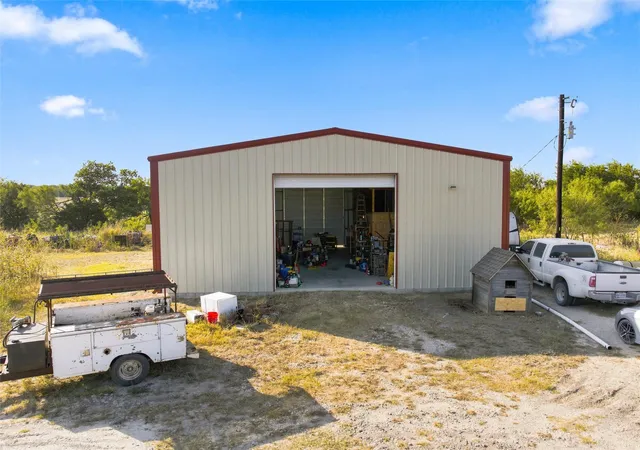 2nd image of 211 Cr 172, Mart, TX 76664 | MLS# 21349986
