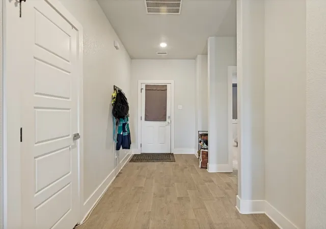 Photo 4 of Single family home for sale at 310 Oakwood Ave, Jacksboro, TX 76458 | MLS# 21350039 | Listing updated on 2026-08-05