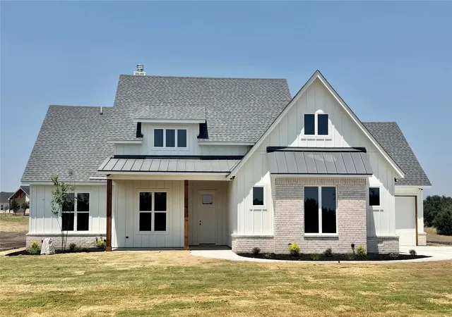 2nd image of 1021 Sabrina Ct, Weatherford, TX 76085 | MLS# 21349978