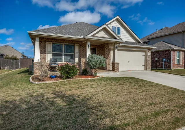 Photo 2 of Single family home for sale at 1913 Pavilion Ln, Denton, TX 76210 | MLS# 21350084 | Listing updated on 2026-08-05