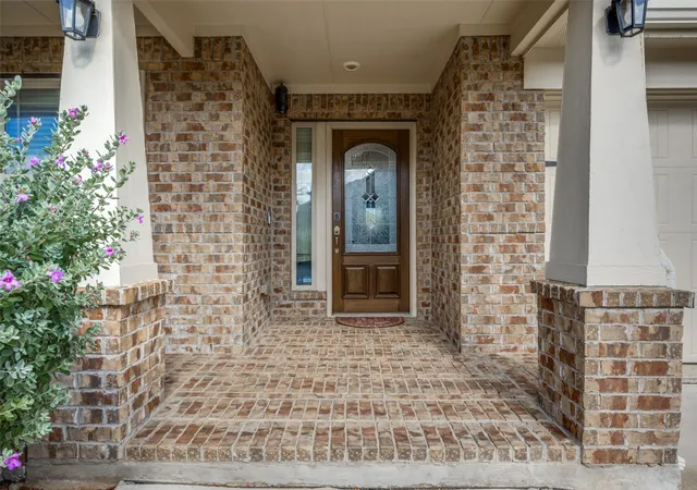 Photo 3 of Single family home for sale at 1913 Pavilion Ln, Denton, TX 76210 | MLS# 21350084 | Listing updated on 2026-08-05