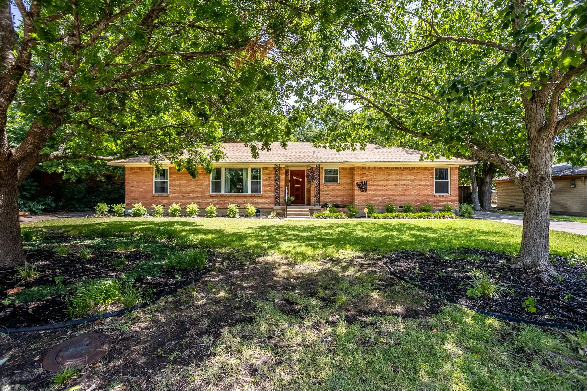 Photo 1 of Single family home for sale at 124 Martin Dr, Lancaster, TX 75146 | MLS# 21350100 | Listing updated on 2026-10-23