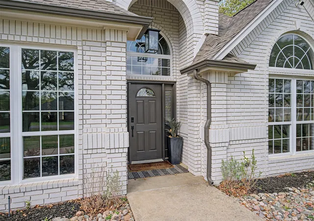 4th image of 1029 Oakridge Ct, Burleson, TX 76028 | MLS# 21350123