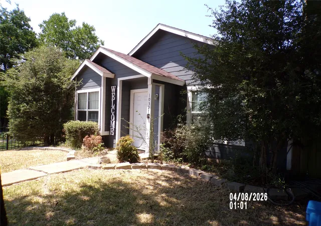 2nd image of 10327 Whitingham Dr, Dallas, TX 75227 | MLS# 21349724