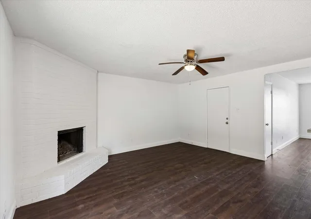 4th image of 401 S Walnut Creek Dr, Mansfield, TX 76063 | MLS# 21350075