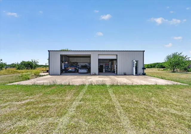Photo 3 of Land for sale at 1489 Lone Elm Rd, Waxahachie, TX 75167 | MLS# 21348600 | Listing updated on 2026-09-23