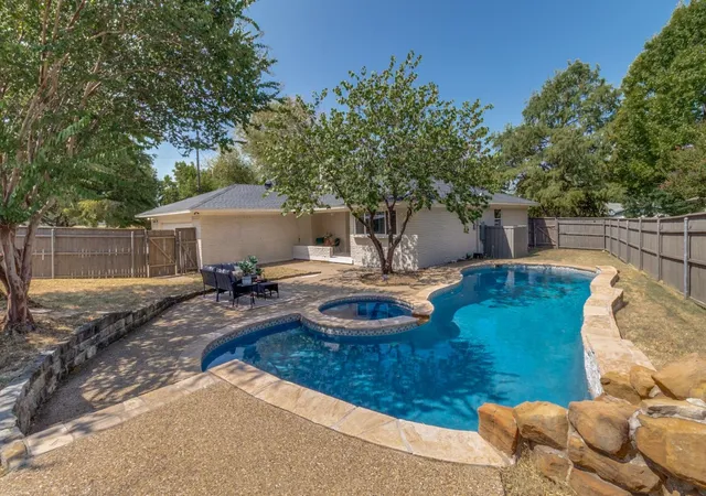 21st image of 9008 Flicker Ln, Dallas, TX 75238 | MLS# 21350141