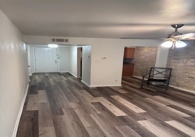 1st image of 6004 Westridge Ln, Fort Worth, TX 76116