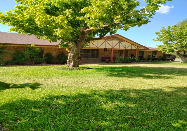 2nd image of 2114 Fm 1181, Ennis, TX 75119 | MLS# 21346338