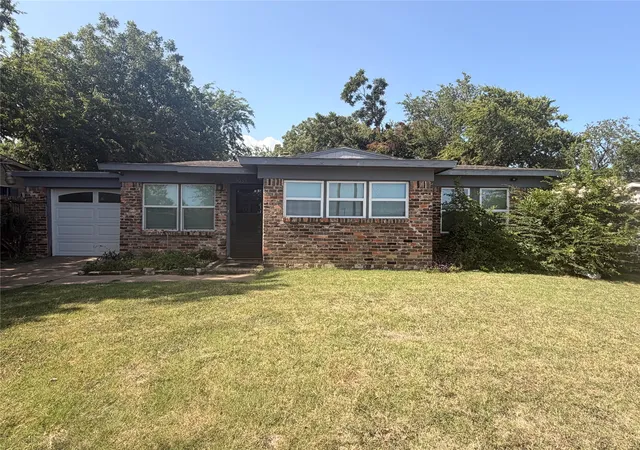 1st image of 6033 Ramey Ave, Fort Worth, TX 76112 | MLS# 21350245
