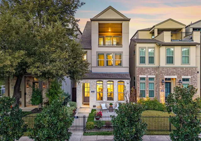 Photo 1 of Sale Pending at 5325 Autumnbrook Ct, Dallas, TX 75209 | MLS# 21349491 | Listing updated on 2026-08-20