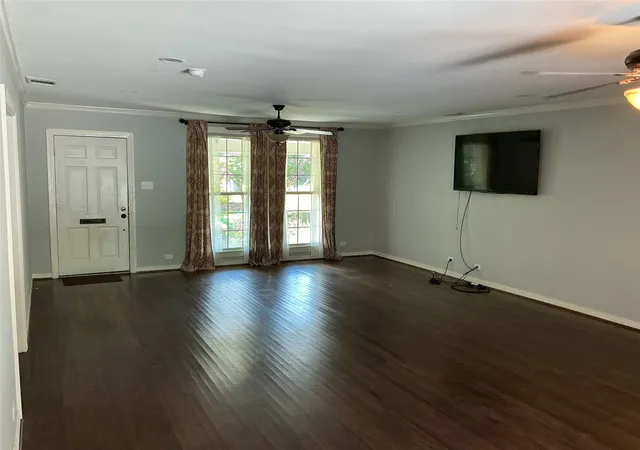 Photo 4 of Single family home for sale at 1818 Maplewood Ave, Corsicana, TX 75110 | MLS# 21347325 | Listing updated on 2026-08-23