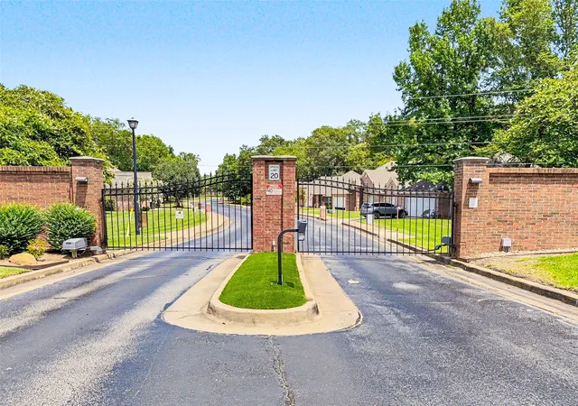 24th image of 1801 Hollylake Cir, Tyler, TX 75703 | MLS# 21343717