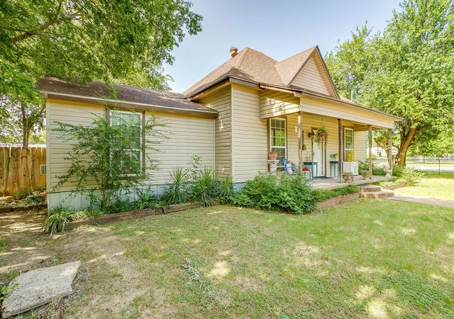 1st image of 515 Sw 13th St, Mineral Wells, TX 76067 | MLS# 21348942