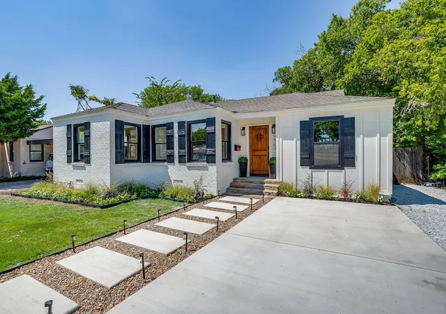 1st image of 2704 W Biddison St, Fort Worth, TX 76109 | MLS# 21345608