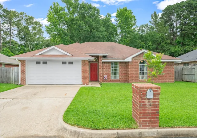 Photo 1 of Sale Pending at 341 Frederick Cir, Flint, TX 75762 | MLS# 21350458 | Listing updated on 2026-08-26