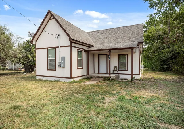 2nd image of 404 Eagle Dr, Eddy, TX 76524 | MLS# 21341050