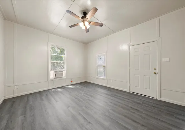 image of 404 Eagle Dr, Eddy, TX 76524 | MLS# 21341050