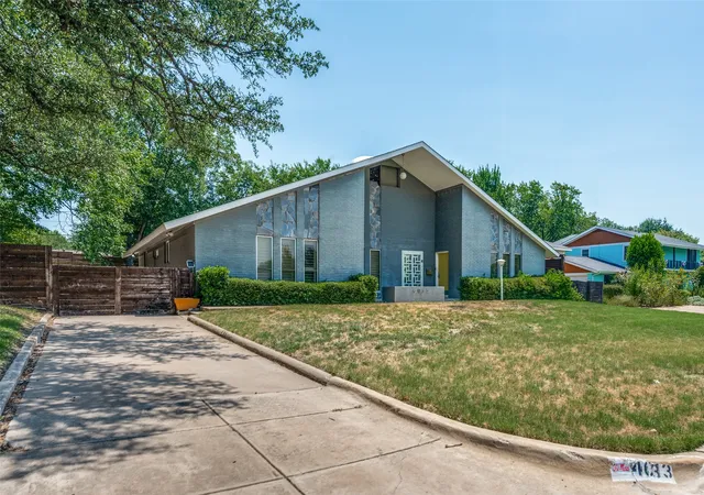 Photo 3 of Single family home for sale at 4013 Clayton Rd E, Fort Worth, TX 76116 | MLS# 21323284 | Listing updated on 2026-08-05