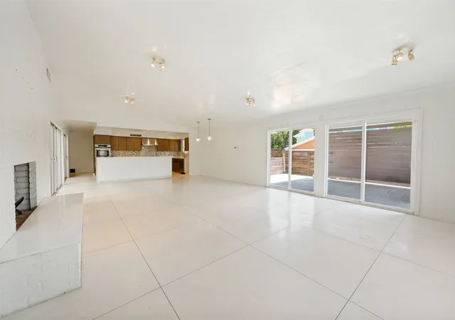 Photo 3 of Single family home for sale at 4013 Clayton Rd E, Fort Worth, TX 76116 | MLS# 21323284 | Listing updated on 2026-08-05