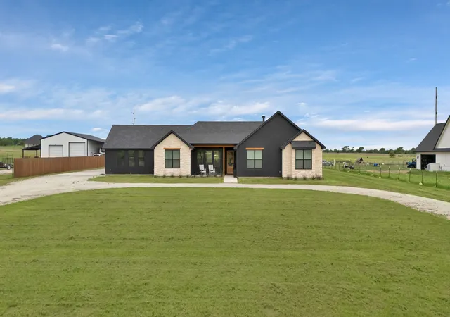 2nd image of 664 County Road 379, Decatur, TX 76234 | MLS# 21350400