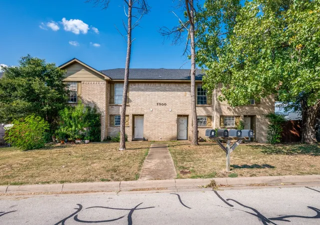 Photo 1 of Multi family home for sale at 7500 Chapin Rd, Fort Worth, TX 76116 | MLS# 21348482 | Listing updated on 2026-09-17