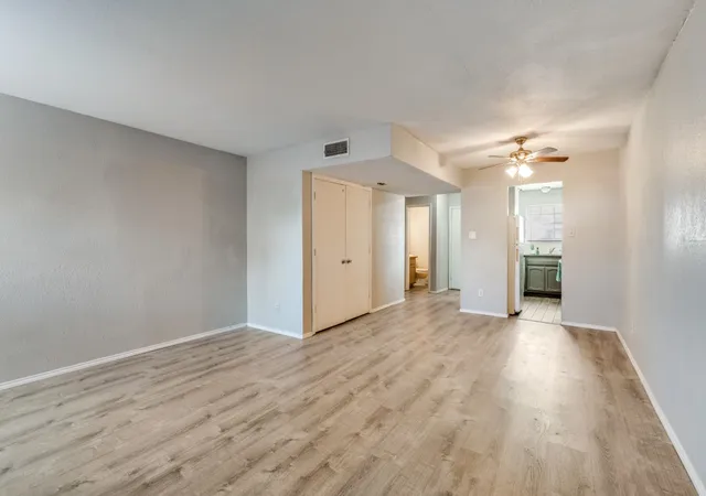 Photo 3 of House for sale at 7500 Chapin Rd, Fort Worth, TX 76116 | MLS# 21348482 | Listing updated on 2026-09-17