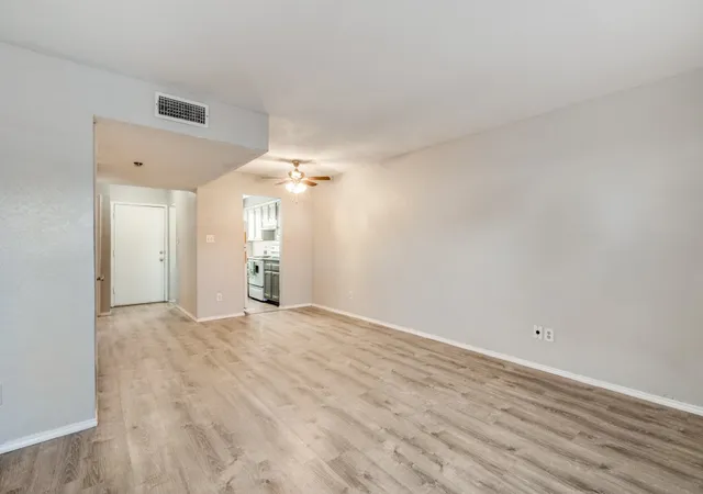 Photo 4 of House for sale at 7500 Chapin Rd, Fort Worth, TX 76116 | MLS# 21348482 | Listing updated on 2026-09-17