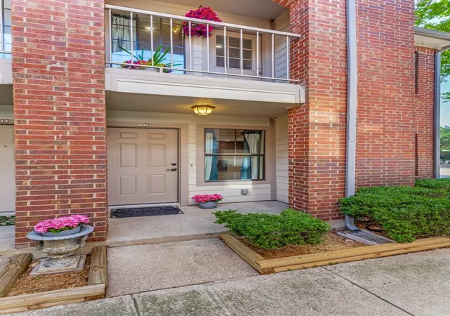 1st image of 3253 Donnelly Cir, Fort Worth, TX 76107