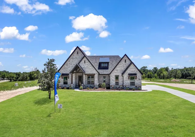 3rd image of 124 Desperado Wy, Weatherford, TX 76088 | MLS# 21350571