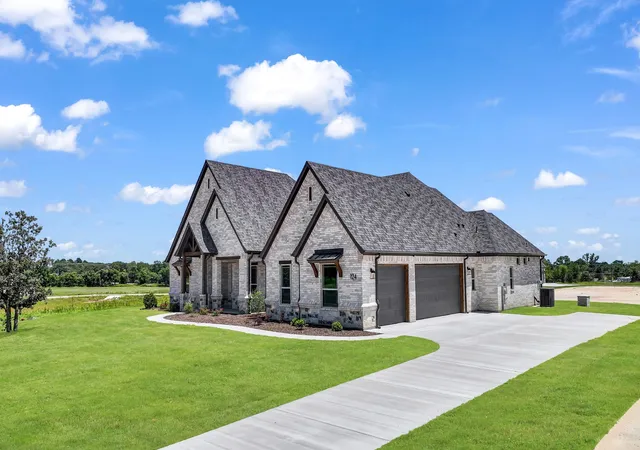 5th image of 124 Desperado Wy, Weatherford, TX 76088 | MLS# 21350571