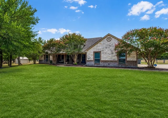 Photo 1 of Single family home for sale at 4031 Tortoise Ln, Fort Worth, TX 76135 | MLS# 21350572 | Listing updated on 2026-08-27
