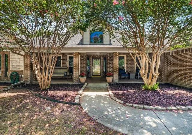 Photo 2 of Single family home for sale at 4031 Tortoise Ln, Fort Worth, TX 76135 | MLS# 21350572 | Listing updated on 2026-08-27