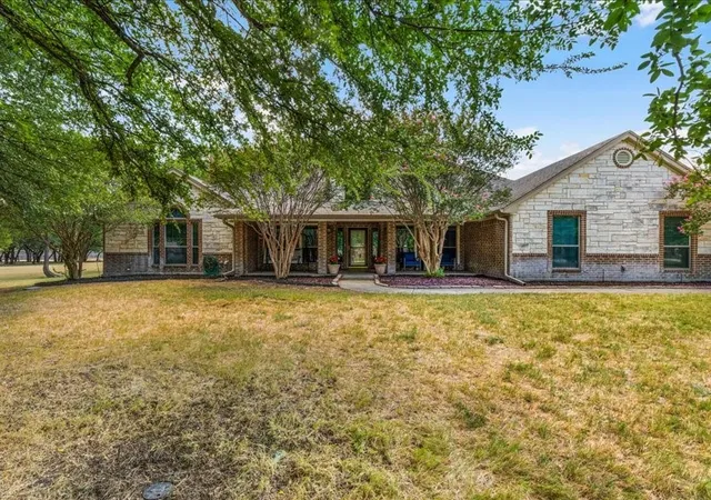 Photo 40 of Sale Pending at 4031 Tortoise Ln, Fort Worth, TX 76135 | MLS# 21350572 | Listing updated on 2026-10-07