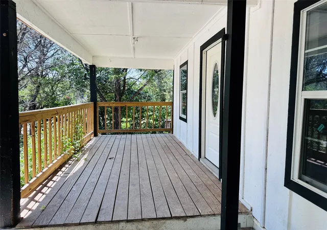 Photo 3 of Single family home for sale at 3006 Wagon Train Trl, Granbury, TX 76048 | MLS# 21350166 | Listing updated on 2026-08-05