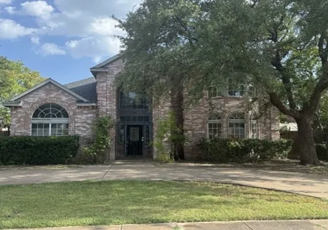 Photo 1 of Sale Pending at 1108 Kensington Dr, De Soto, TX 75115 | MLS# 21350600 | Listing updated on 2026-08-31
