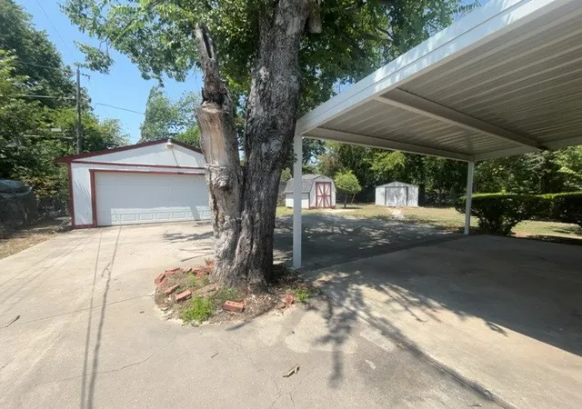 3rd image of 2125 Ridgeview St, Fort Worth, TX 76119 | MLS# 21350619