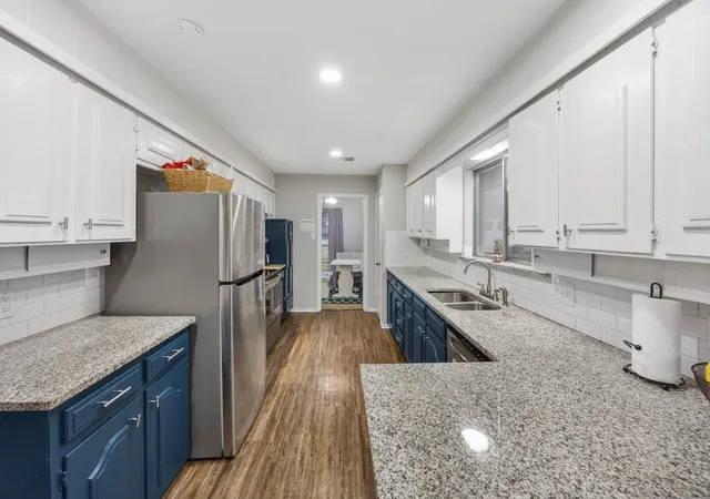 Photo 3 of Single family home for sale at 103 Cresendo Pl, Joshua, TX 76058 | MLS# 21350617 | Listing updated on 2026-08-05