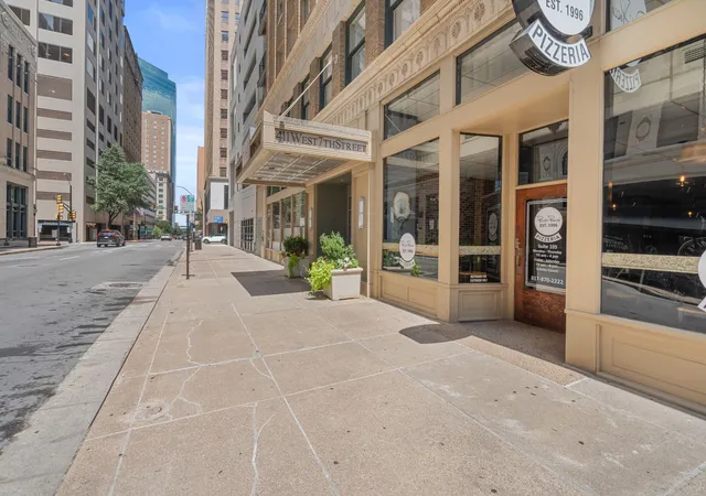 21st image of 411 W 7th St #302, Fort Worth, TX 76102 | MLS# 21348077