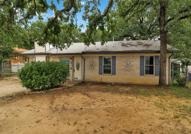 2nd image of 318 E Stark Rd, Seagoville, TX 75159 | MLS# 21350629