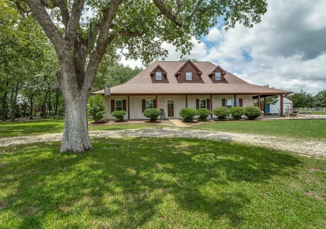 1st image of 412 Paradise Canyon Cir, Paradise, TX 76073 | MLS# 21350672