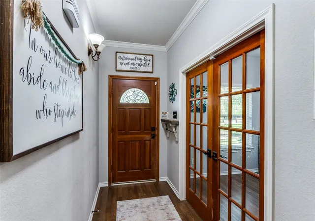 Photo 3 of Single family home for sale at 412 Paradise Canyon Cir, Paradise, TX 76073 | MLS# 21350672 | Listing updated on 2026-09-21