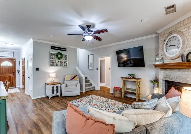 Photo 4 of Single family home for sale at 412 Paradise Canyon Cir, Paradise, TX 76073 | MLS# 21350672 | Listing updated on 2026-09-21