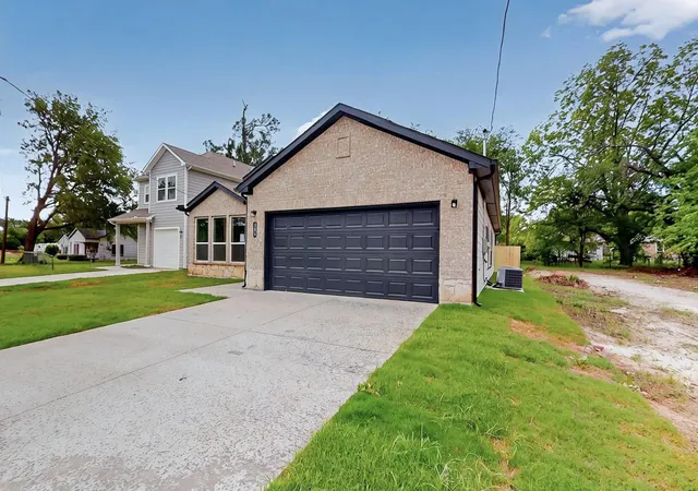 2nd image of 415 Martin Luther King Jr St, Sulphur Springs, TX 75482 | MLS# 21349168