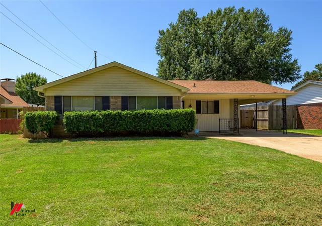 2nd image of 1404 Holiday Pl, Bossier City, LA 71112 | MLS# 21348298