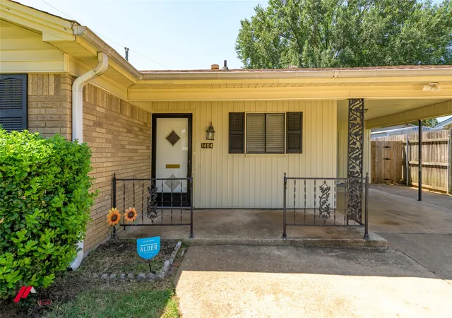 3rd image of 1404 Holiday Pl, Bossier City, LA 71112 | MLS# 21348298