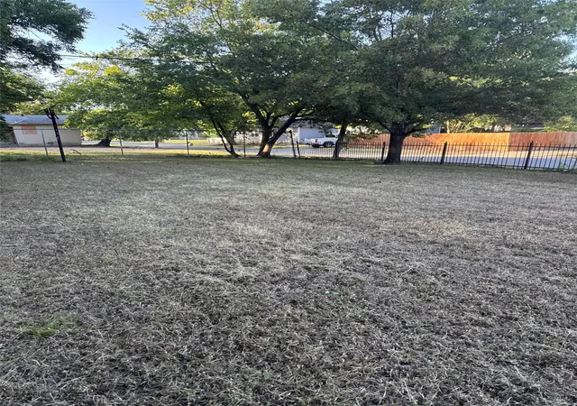 Photo 2 of Land for sale at 5300 Ash Ln, Dallas, TX 75223 | MLS# 21350730 | Listing updated on 2026-08-05