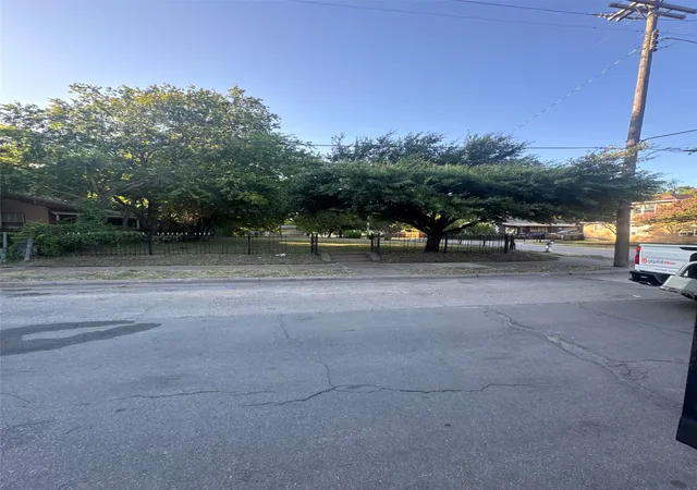 Photo 3 of Land for sale at 5300 Ash Ln, Dallas, TX 75223 | MLS# 21350730 | Listing updated on 2026-08-05