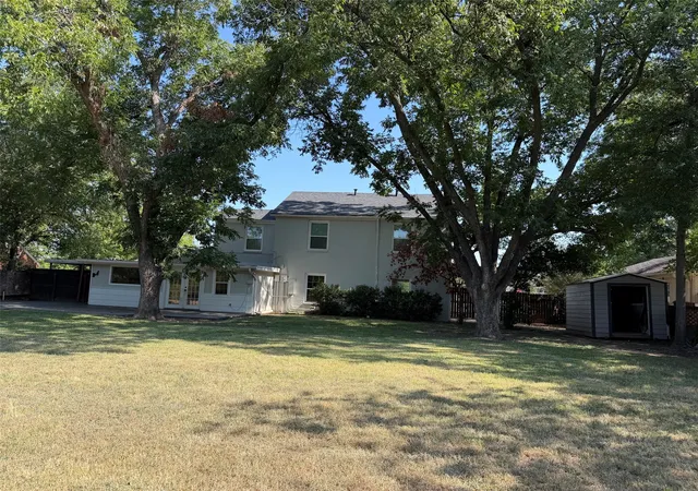 Photo 3 of Single family home for sale at 926 Calaveras St, Graham, TX 76450 | MLS# 21350537 | Listing updated on 2026-08-06
